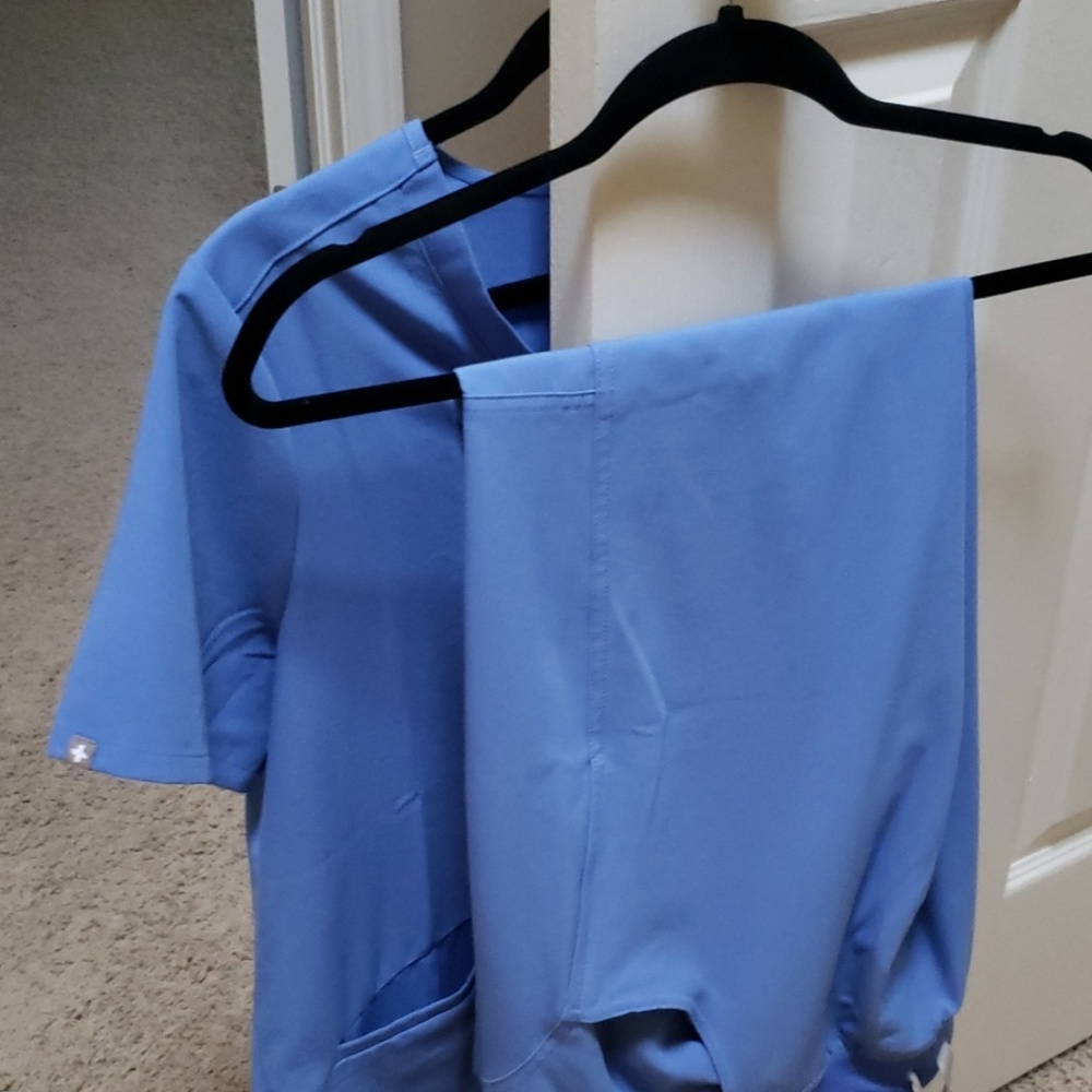 FIGS Scrub Set L/LPetite Casma + Kade Ceil Blue